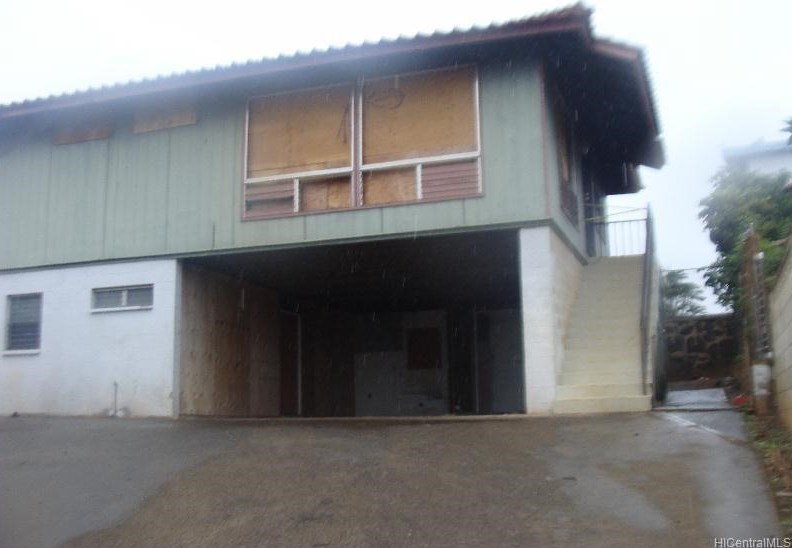 94-043 Waikele Loop, Waipahu HI  96797-2640 exterior