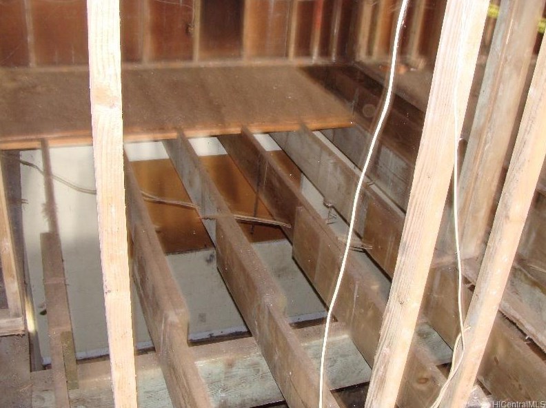 94-043 Waikele Loop, Waipahu HI  96797-2640 exterior