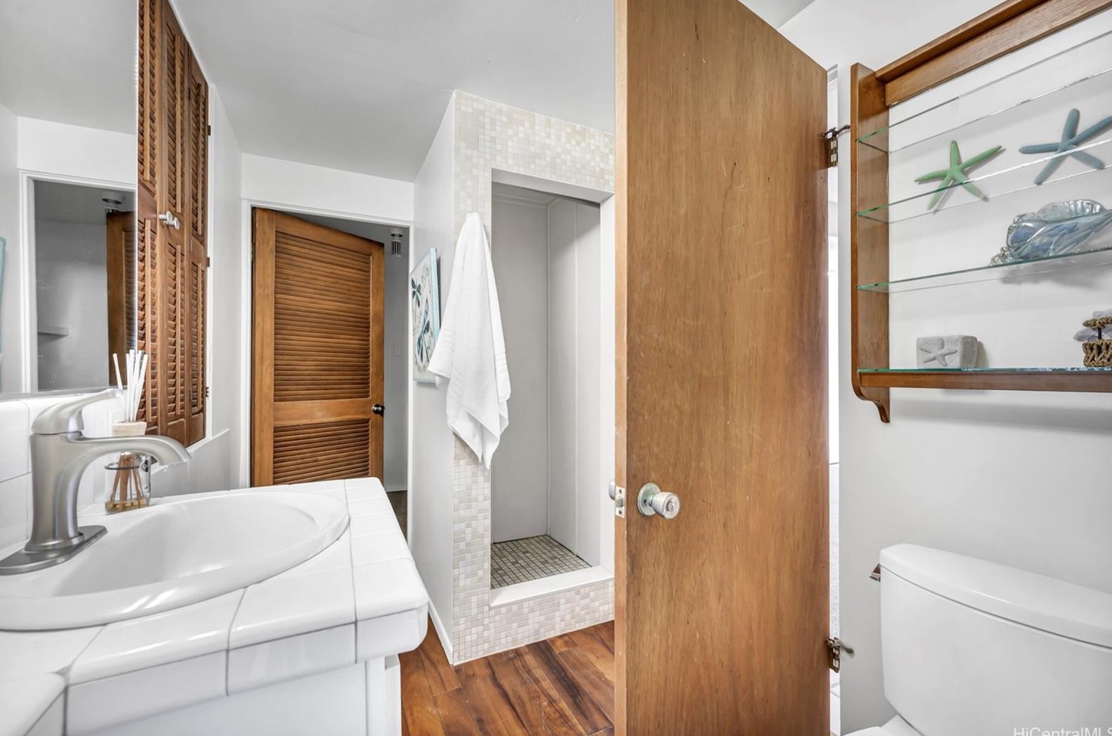 4305 Kaikoo Pl, Honolulu HI  96816-4825 exterior