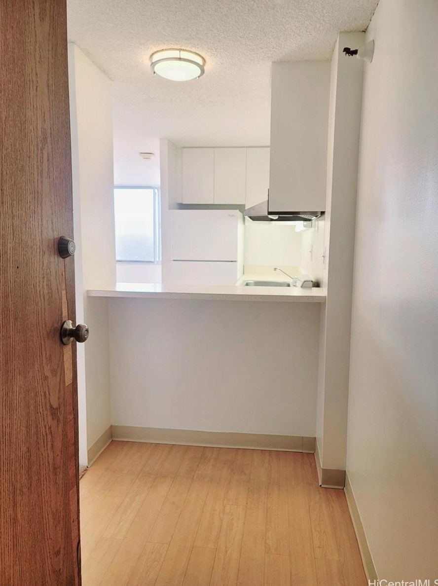 1060 Kamehameha Hwy, Pearl City HI  96782-2557 exterior