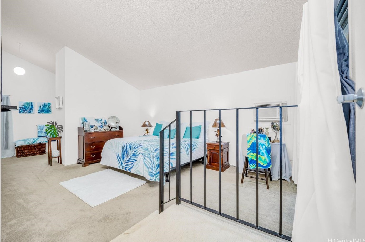 94-842 Penakii Way, Waipahu HI  96797-4046 exterior