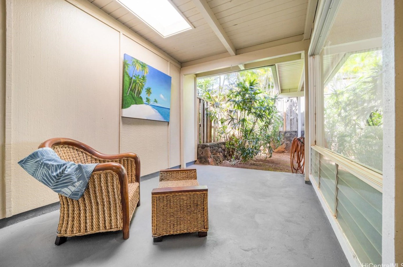 94-842 Penakii Way, Waipahu HI  96797-4046 exterior