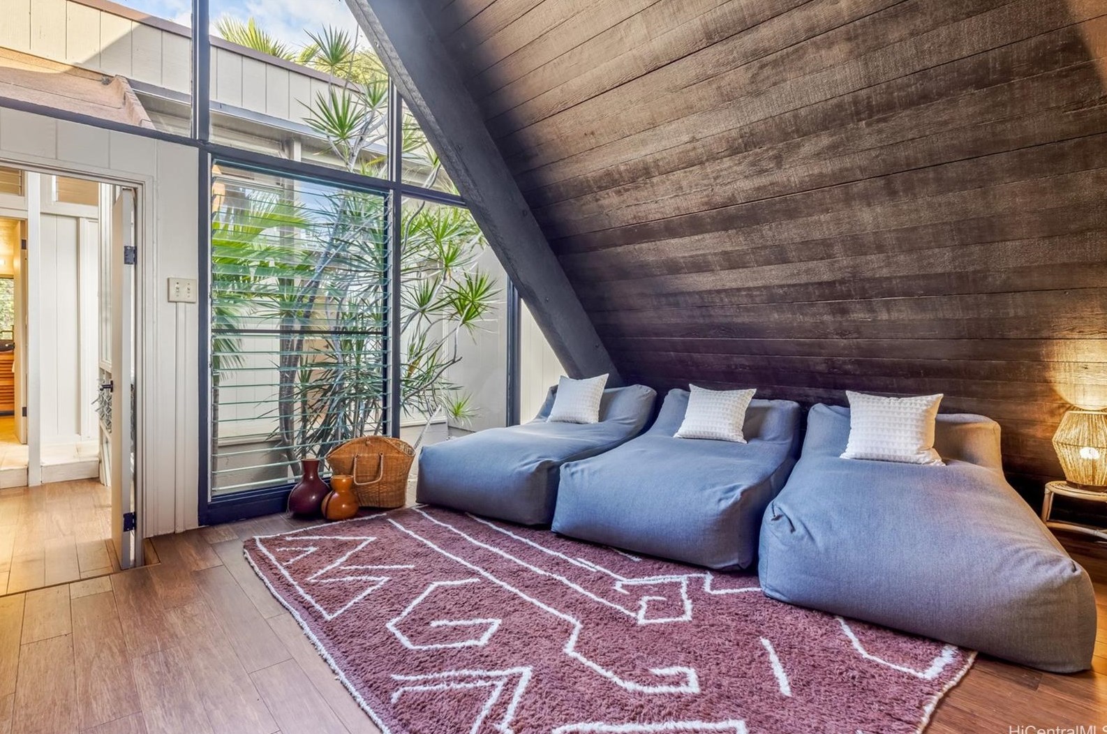 4335 Kaikoo Pl, Honolulu HI  exterior