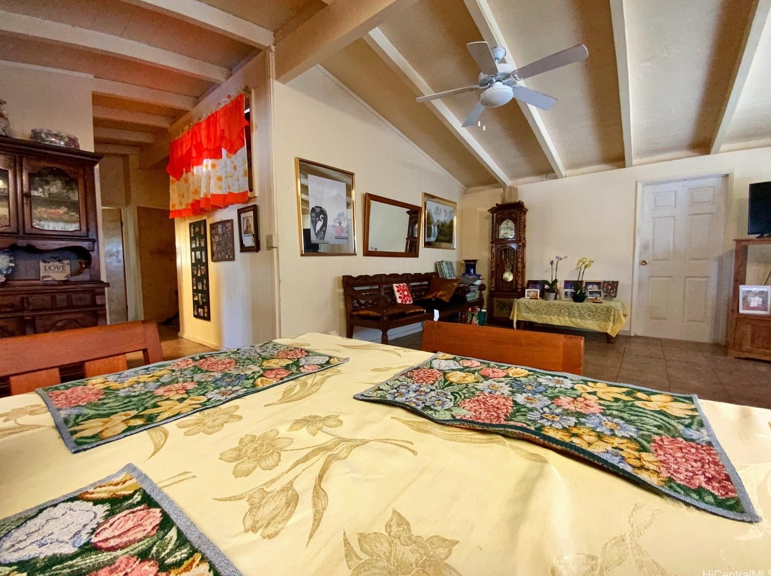 1621 Hoohiamoe St, Pearl City HI  96782-2205 exterior