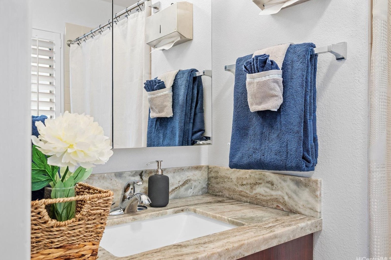 94-416 Kuahui St, Waipahu HI  96797-4532 exterior