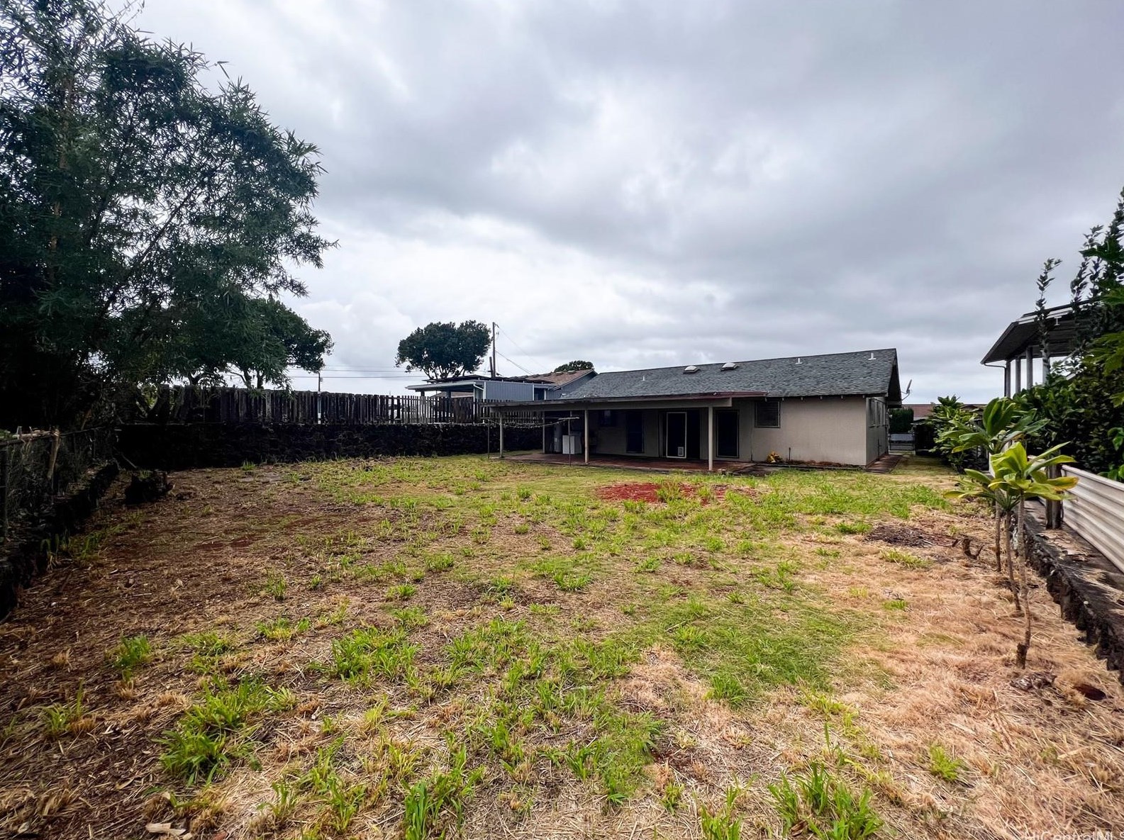 1749 Kaweloka Pl, Pearl City HI  96782-1511 exterior