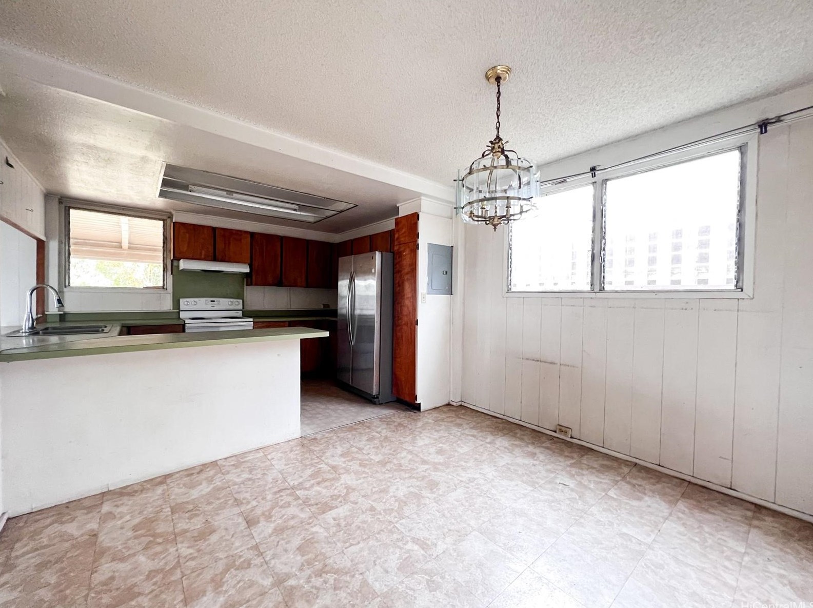 1749 Kaweloka Pl, Pearl City HI  96782-1511 exterior