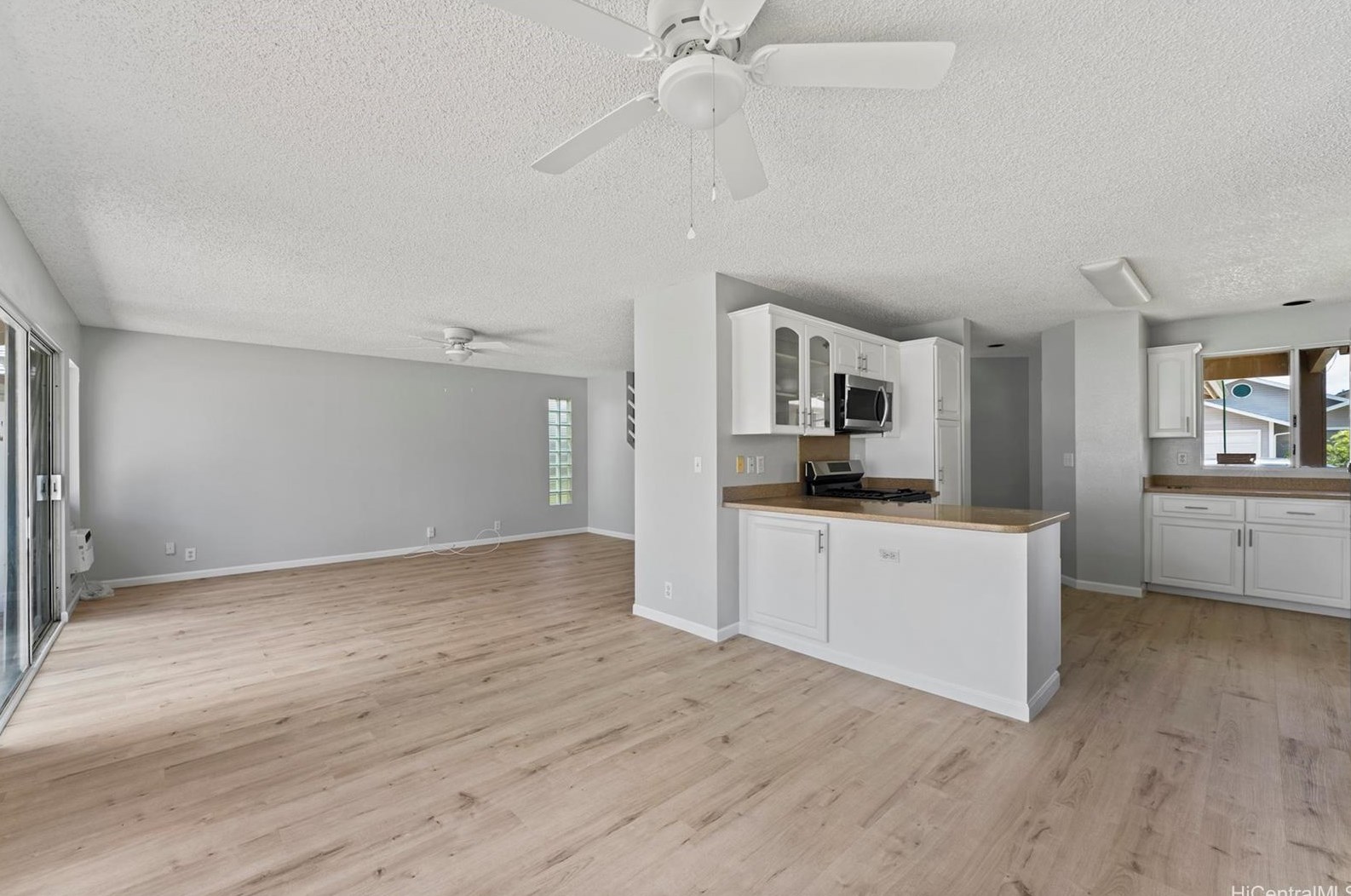 91-951 Pahuhu St, Ewa Beach HI  96706 exterior