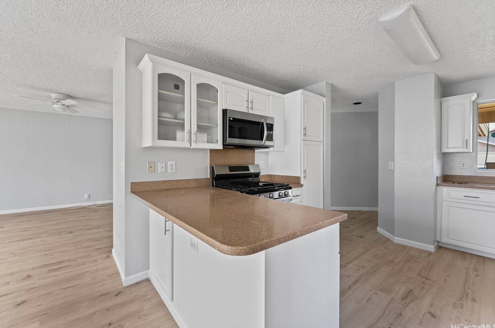 91-951 Pahuhu St, Ewa Beach HI  96706 exterior