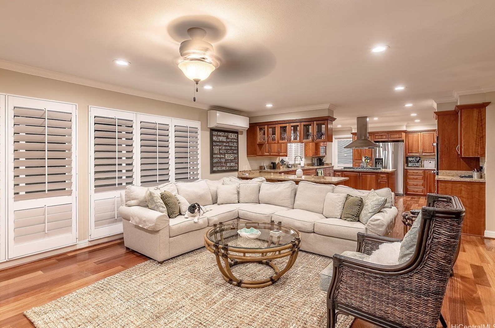 550 Kahiau Loop, Honolulu HI  96821-2538 exterior