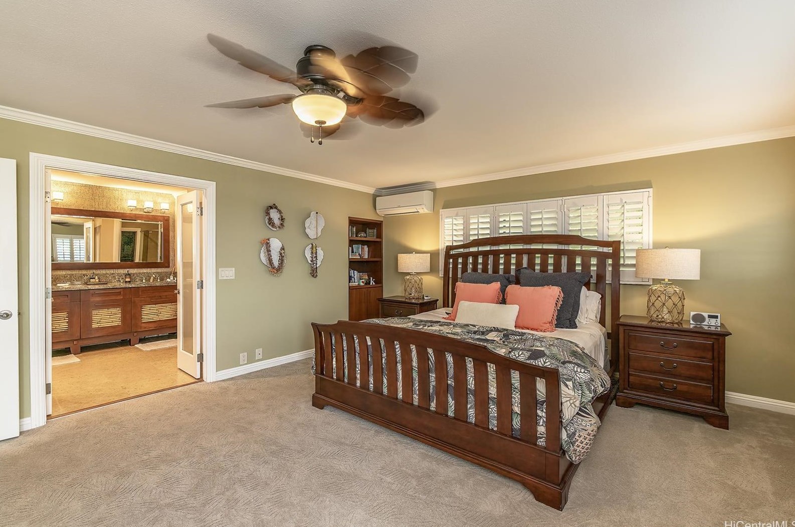 550 Kahiau Loop, Honolulu HI  96821-2538 exterior