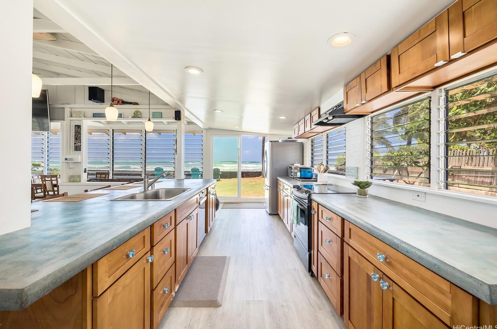 91-003 Muumuu Pl, Ewa Beach HI  96706 exterior