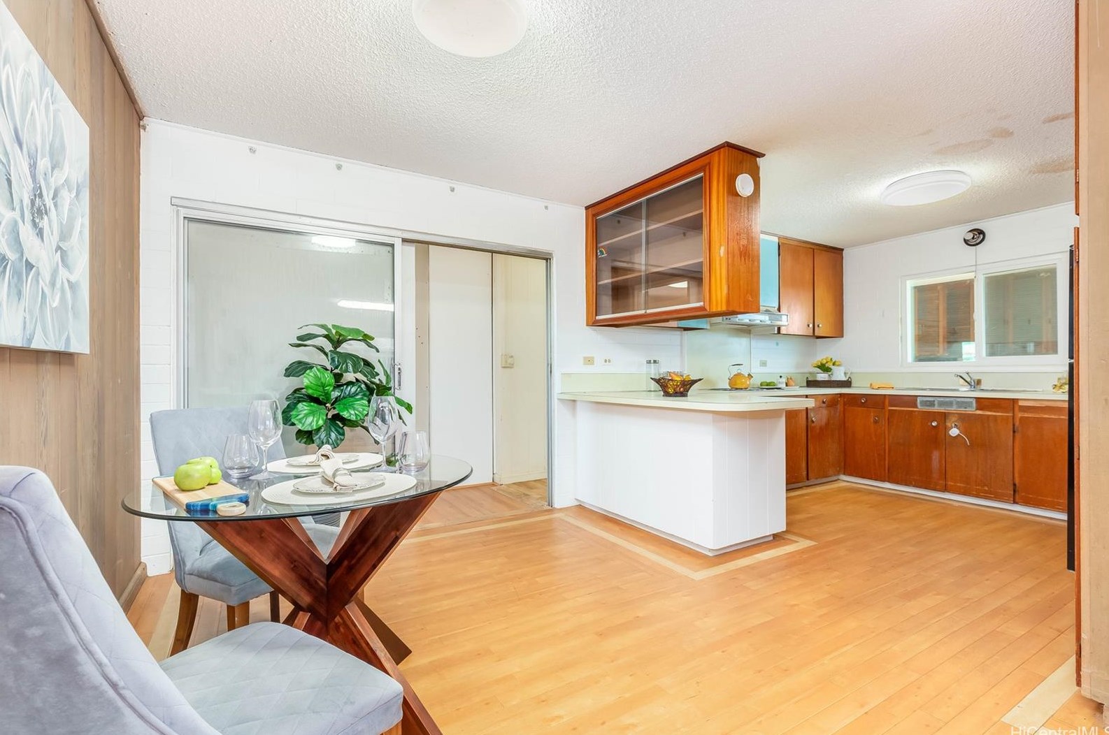 1277 Kaweloka St, Pearl City HI 96782-1940 exterior