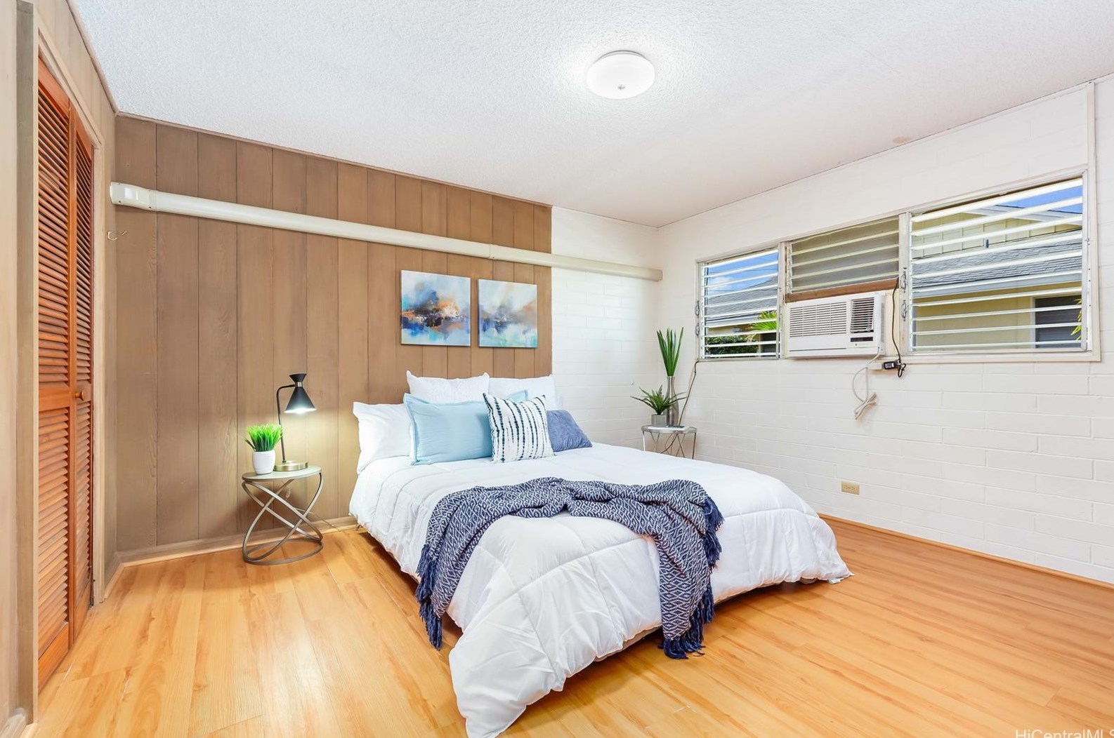 1277 Kaweloka St, Pearl City HI 96782-1940 exterior