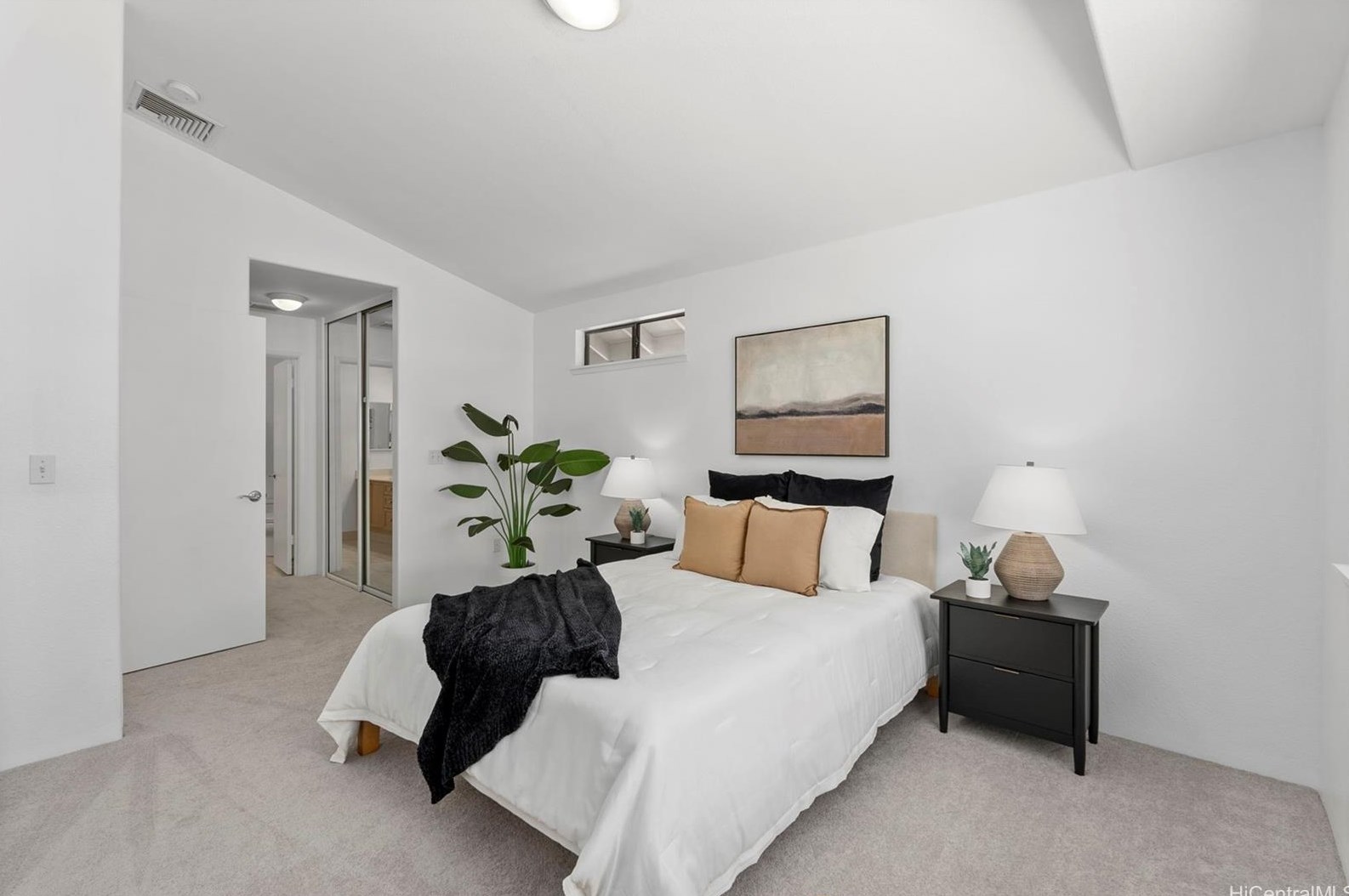 94-1066 Mauele St, Waipahu HI  96797-5817 exterior