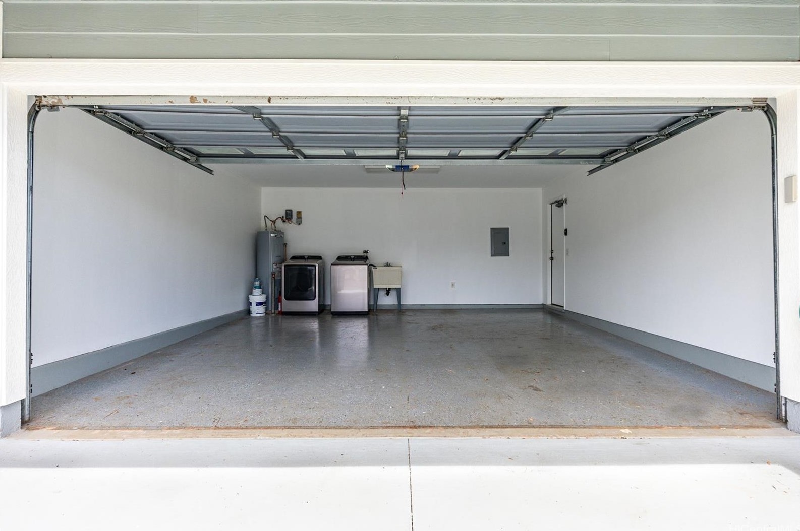 94-1066 Mauele St, Waipahu HI  96797-5817 exterior