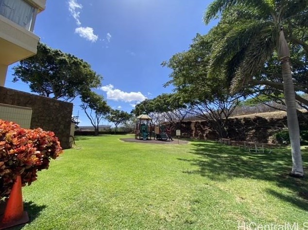 1060 Kamehameha Hwy, Pearl City HI  96782-2557 exterior