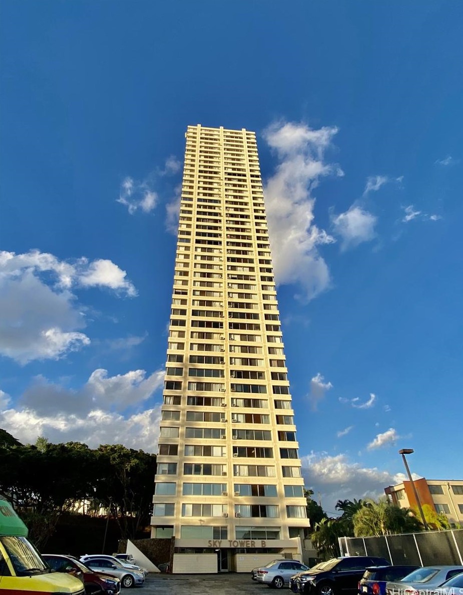 1060 Kamehameha Hwy, Pearl City HI  96782-2557 exterior