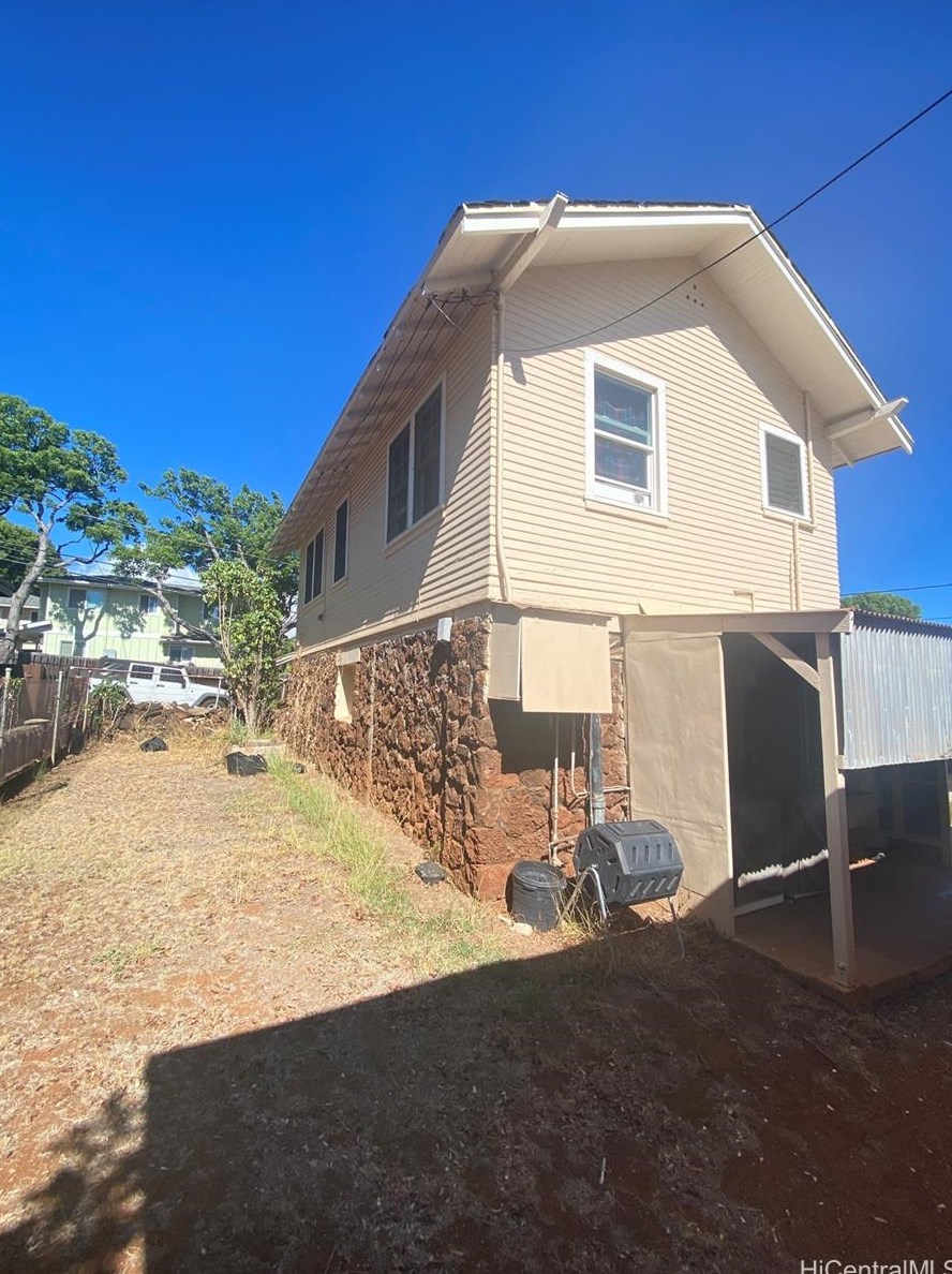 3837 Kaimuki Ave, Honolulu HI  96816-4139 exterior