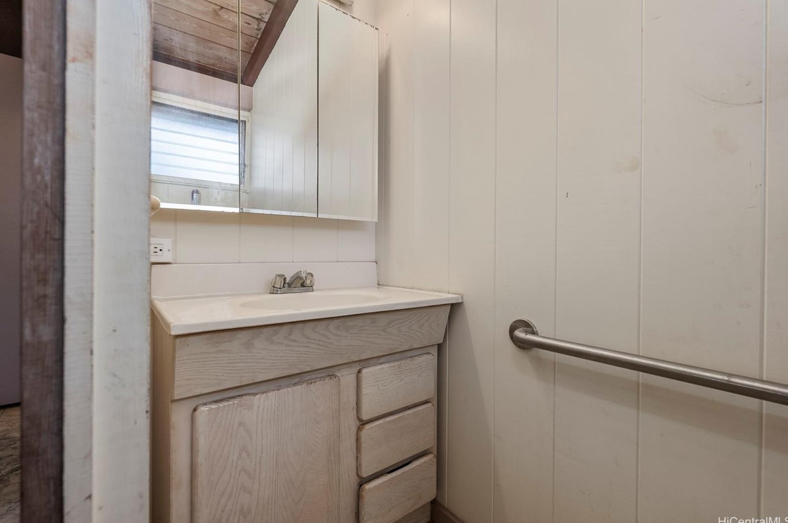 1730 Hoolehua St, Pearl City HI  96782-1732 exterior