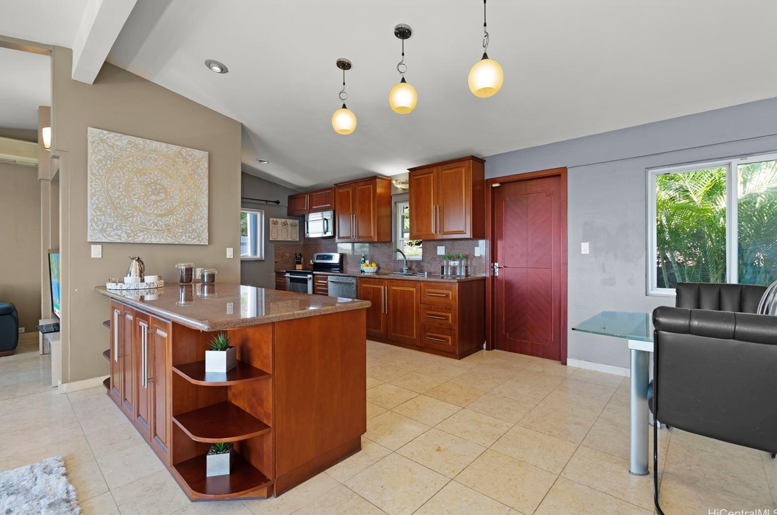 1268 Laukahi St, Honolulu, HI 96821