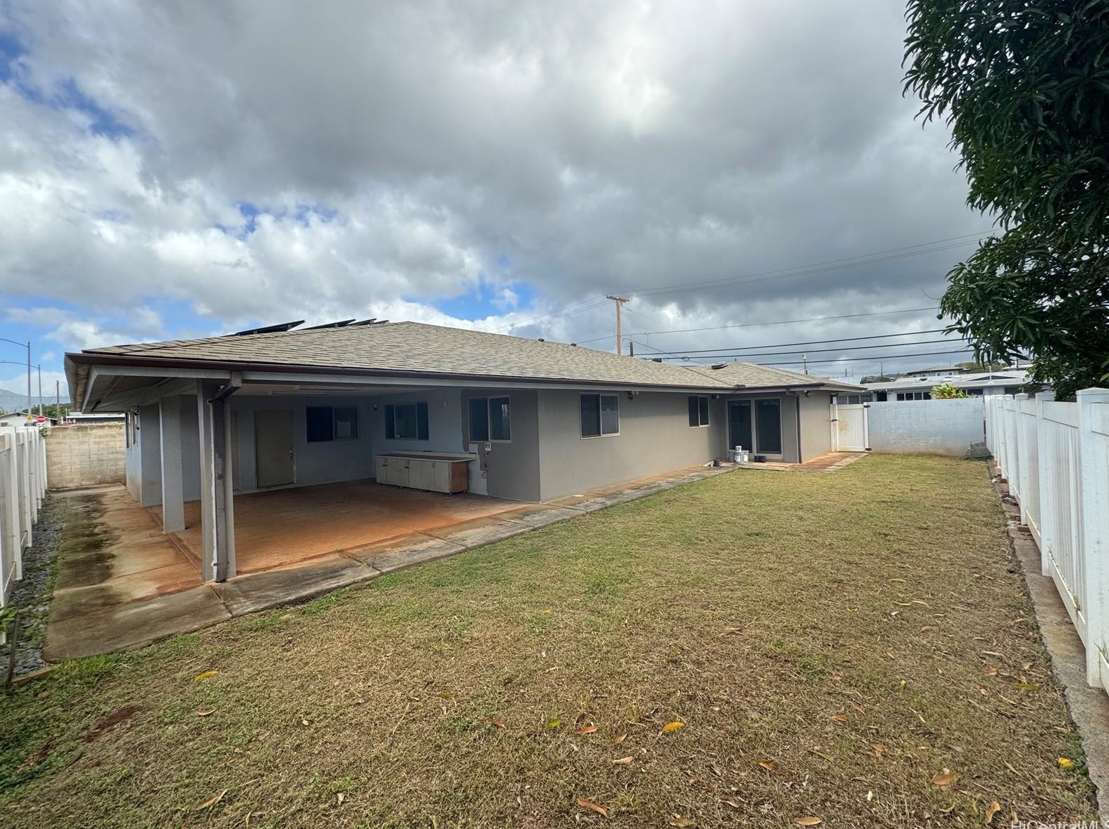 1119 Kaweloka St, Pearl City HI  96782-2082 exterior