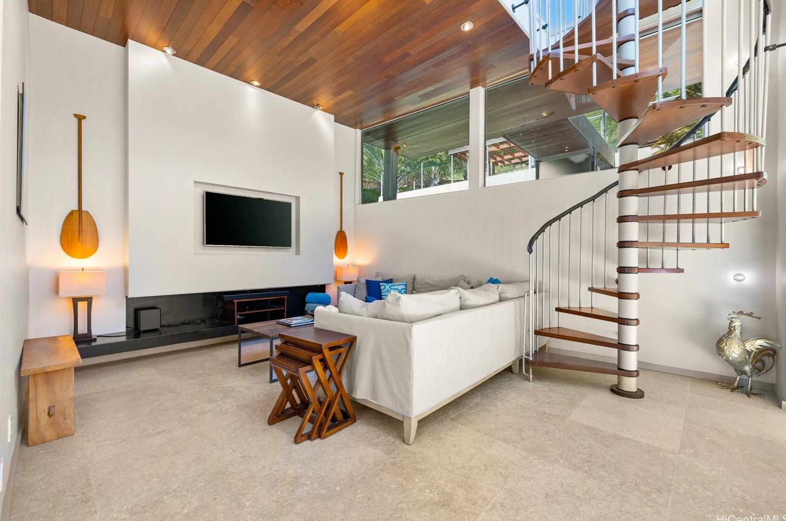 1090 Kahului St, Honolulu HI  96825-2920 exterior