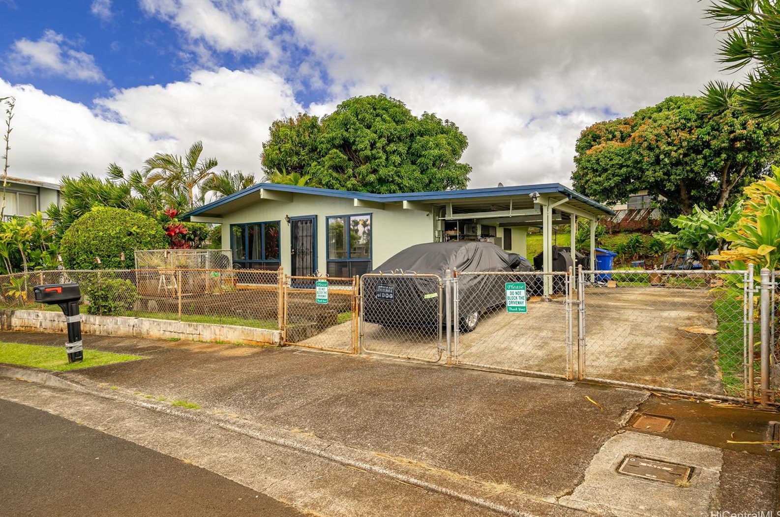 2510 Aapi Way, Pearl City HI  96782-1004 exterior