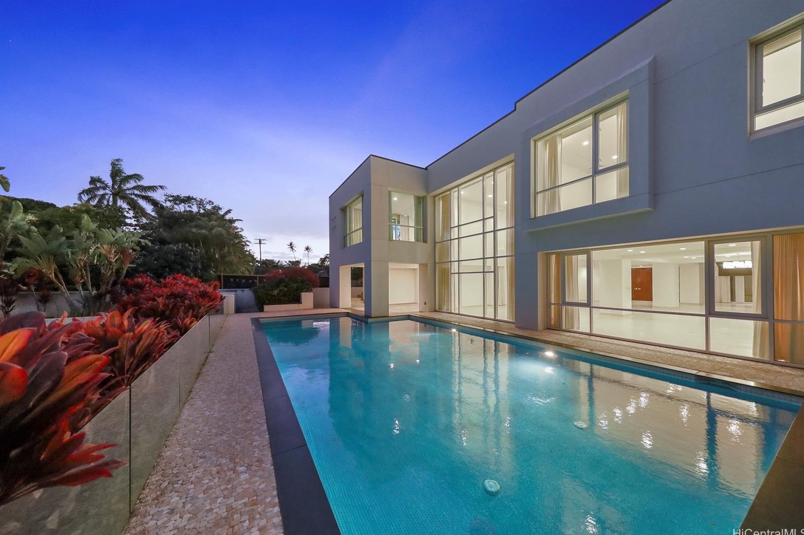 4801 Kahala Ave, Honolulu HI  96816-5231 exterior