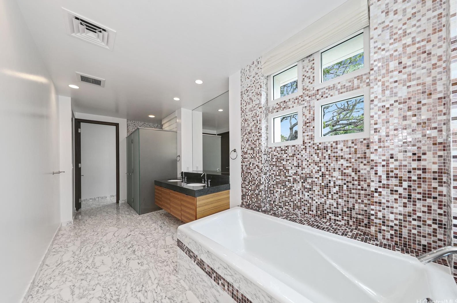 4801 Kahala Ave, Honolulu HI  96816-5231 exterior