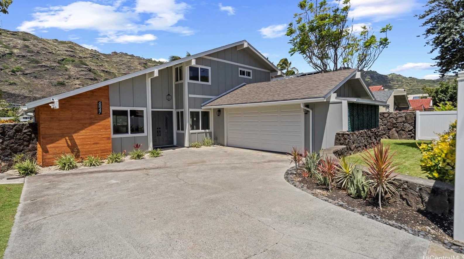 6847 Niumalu Loop, Honolulu HI  96825-1642 exterior