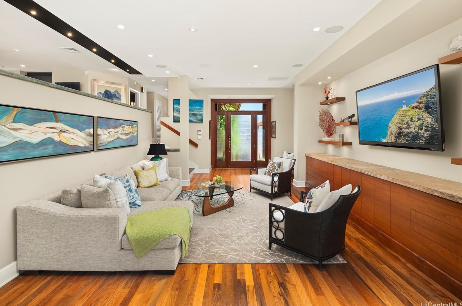 2984 Makalei Pl, Honolulu HI 96815-4743 exterior