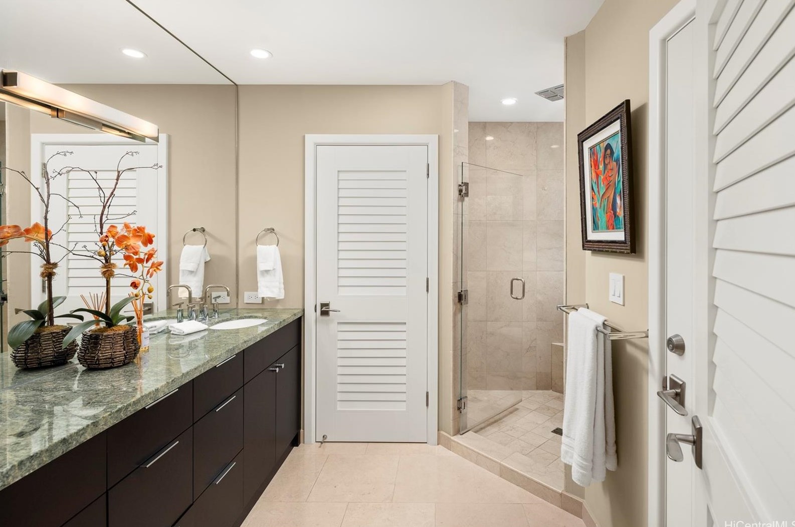 2984 Makalei Pl, Honolulu HI 96815-4743 exterior