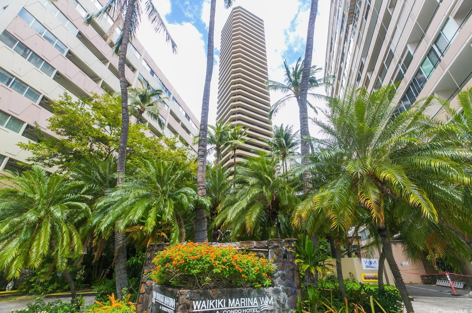 1700 Ala Moana Blvd, Honolulu HI  96815-1415 exterior