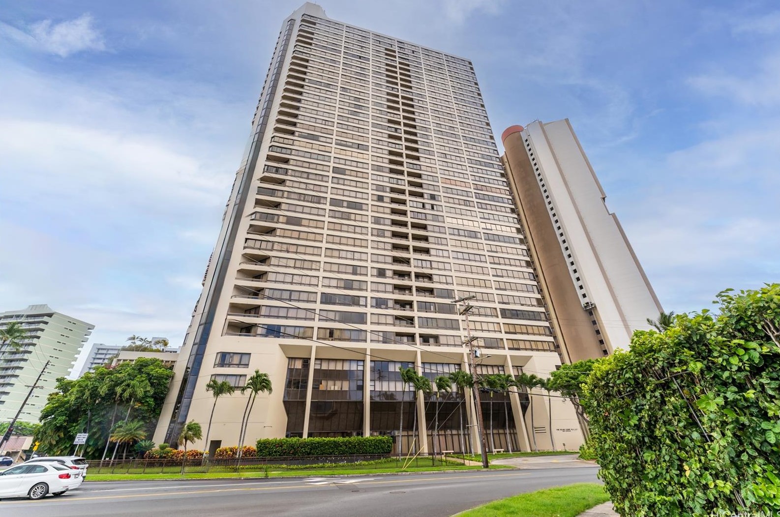 2499 Kapiolani Blvd, Honolulu HI  96826-5310 exterior