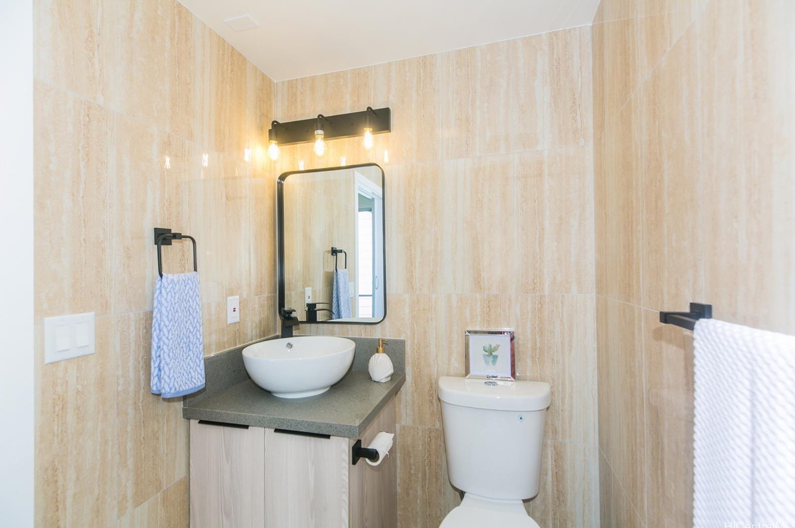 1791 Paailuna Way, Pearl City HI  exterior