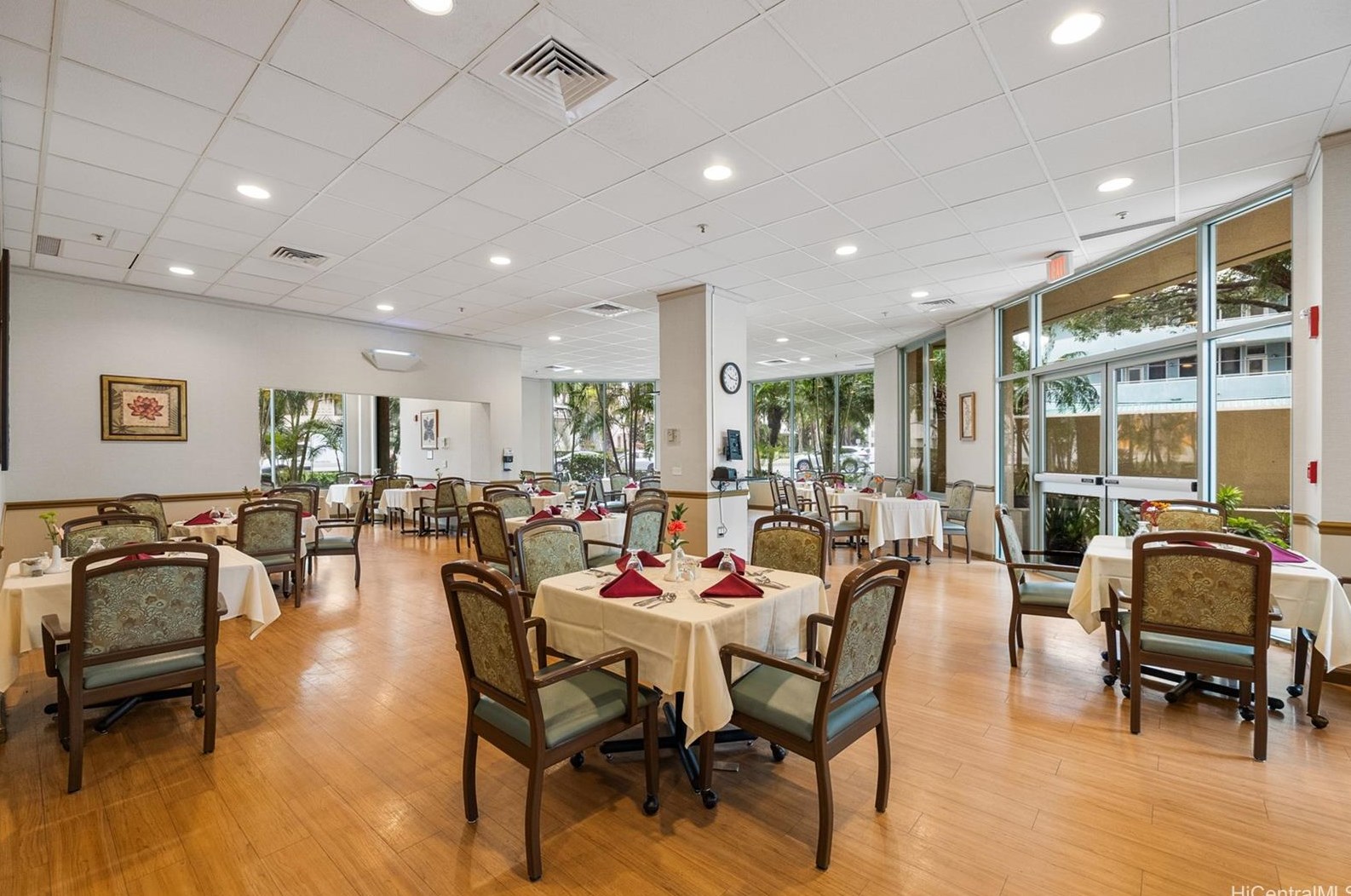 1314 Kalakaua Ave, Honolulu HI  96826-1929 exterior