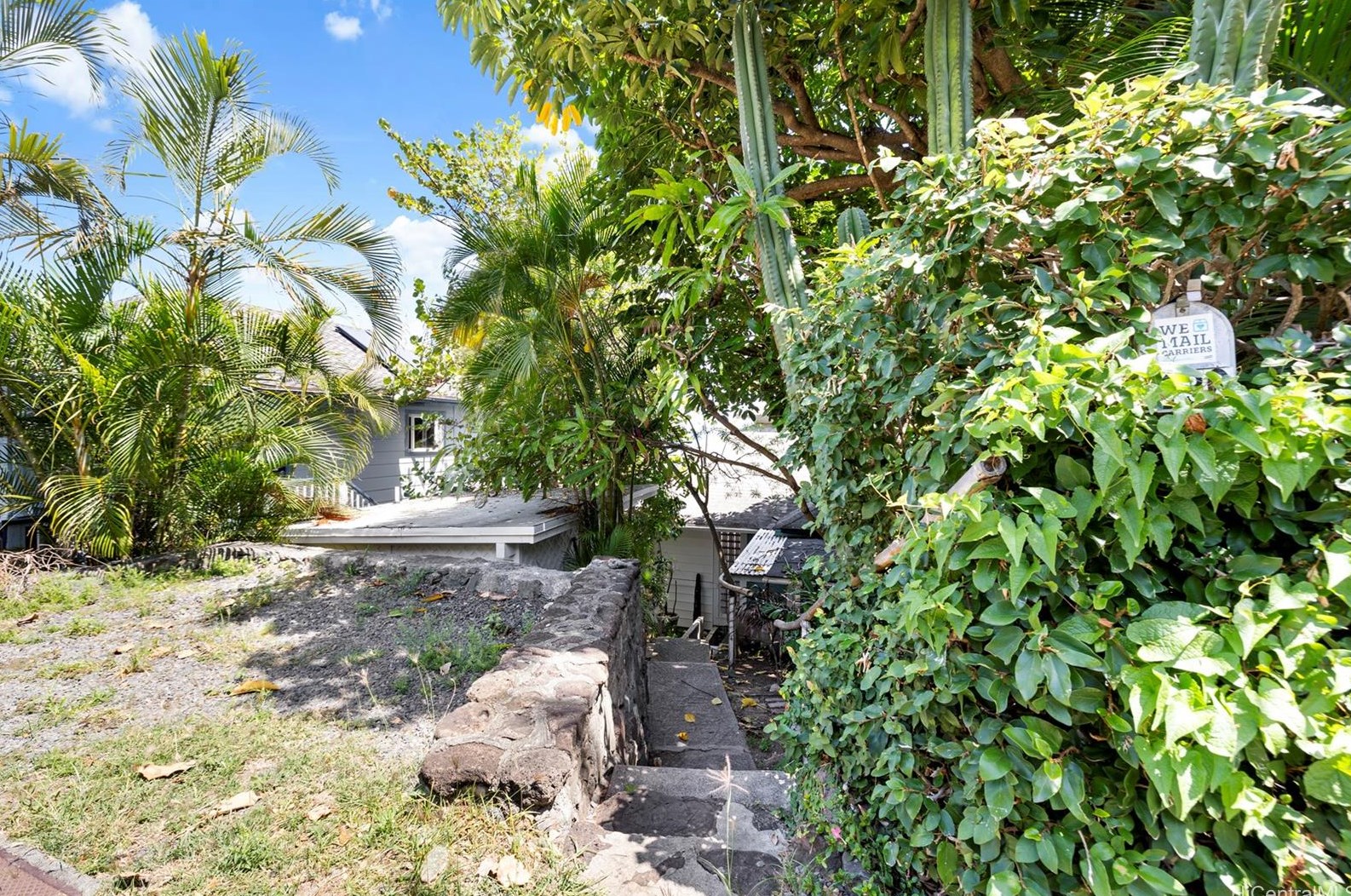 1136 Koohoo Pl, Kailua HI  96734-3275 exterior