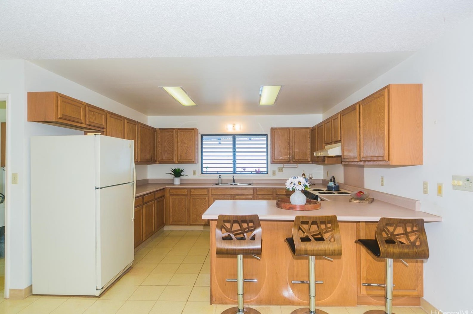 3944 Kaimuki Ave, Honolulu HI  96816-4138 exterior