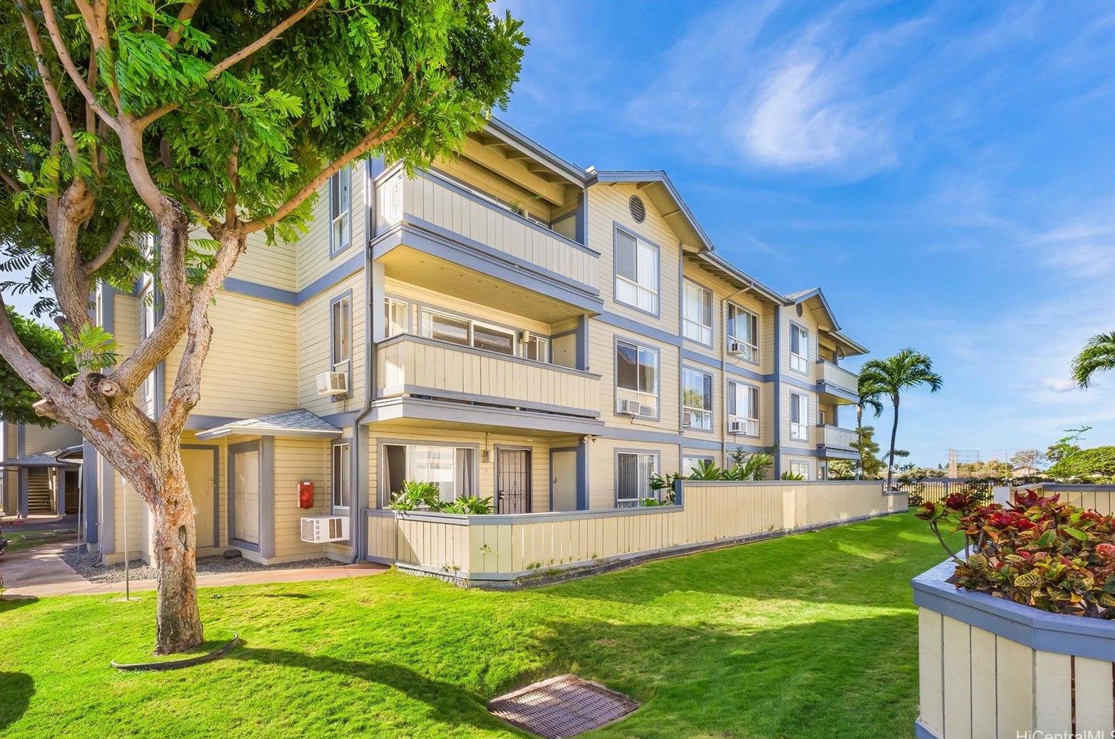 91-273 Hanapouli Cir, Ewa Beach HI  96706-3764 exterior