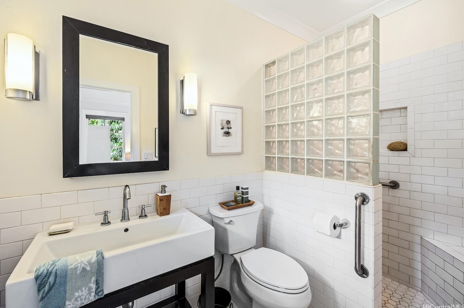 2854 Park St, Honolulu HI 96817-1157 exterior