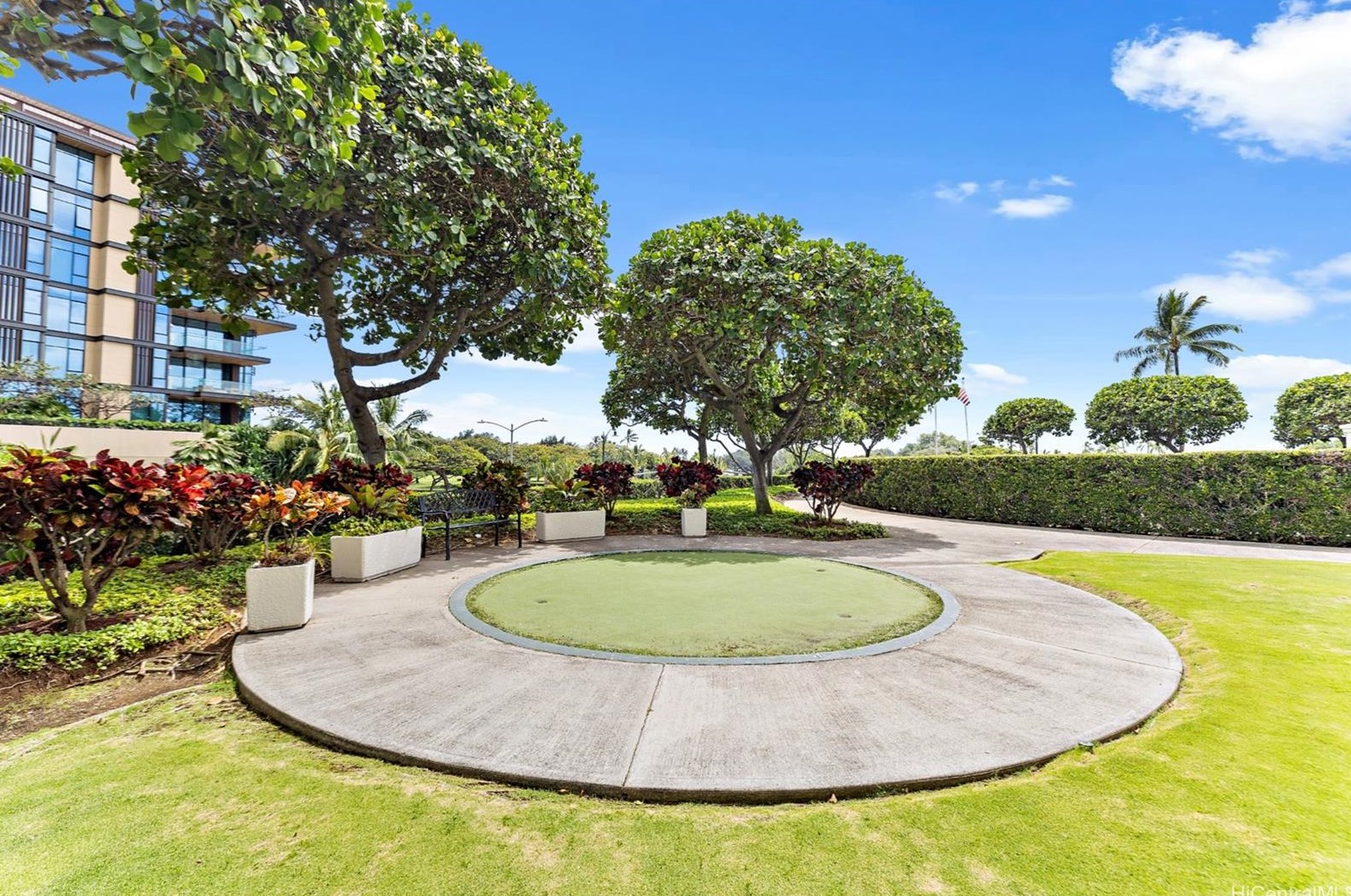 1350 Ala Moana Blvd, Honolulu HI  96814-4215 exterior