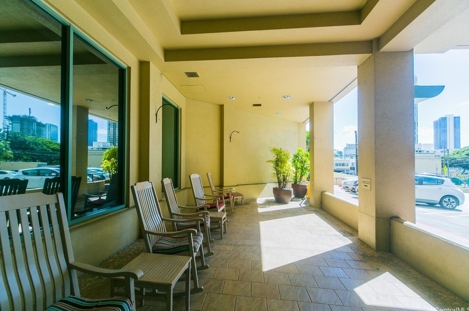 1314 Kalakaua Ave, Honolulu HI  96826-1929 exterior