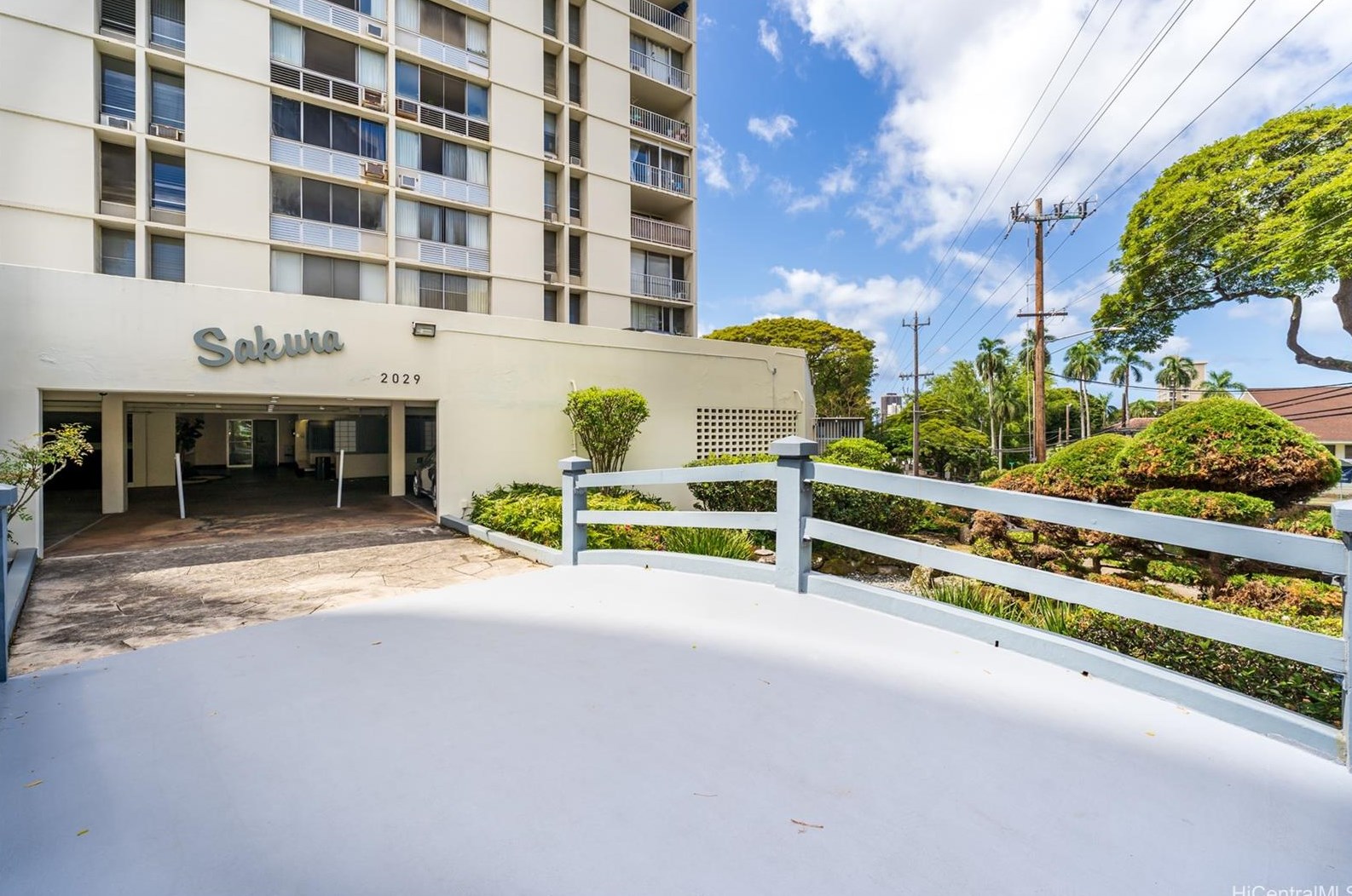 2029 Nuuanu Ave, Honolulu HI  96817-2515 exterior