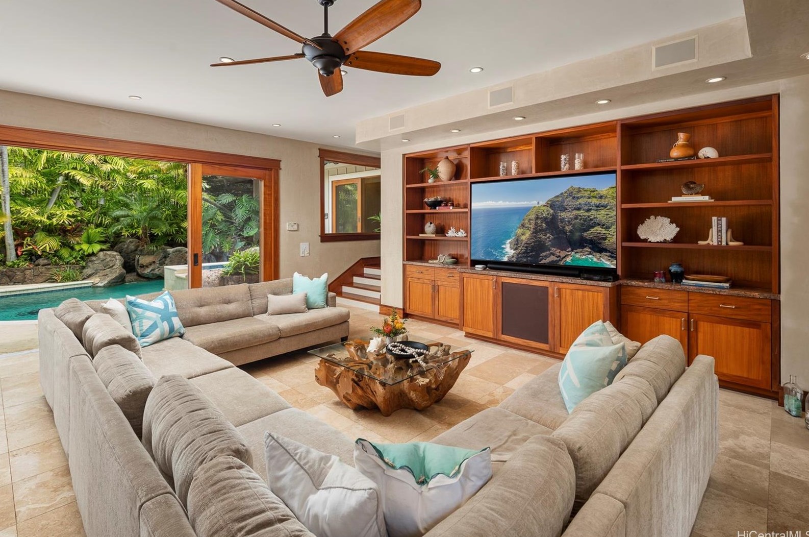 4287 Kahala Ave, Honolulu HI  96816-4821 exterior