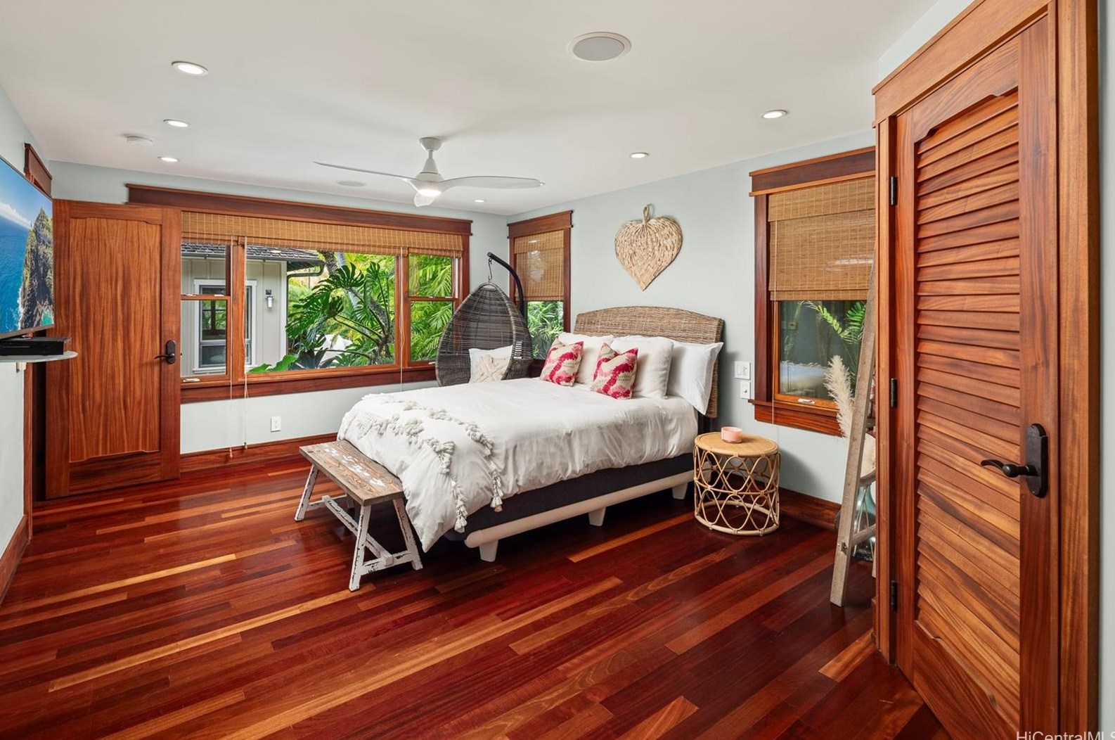 4287 Kahala Ave, Honolulu HI  96816-4821 exterior