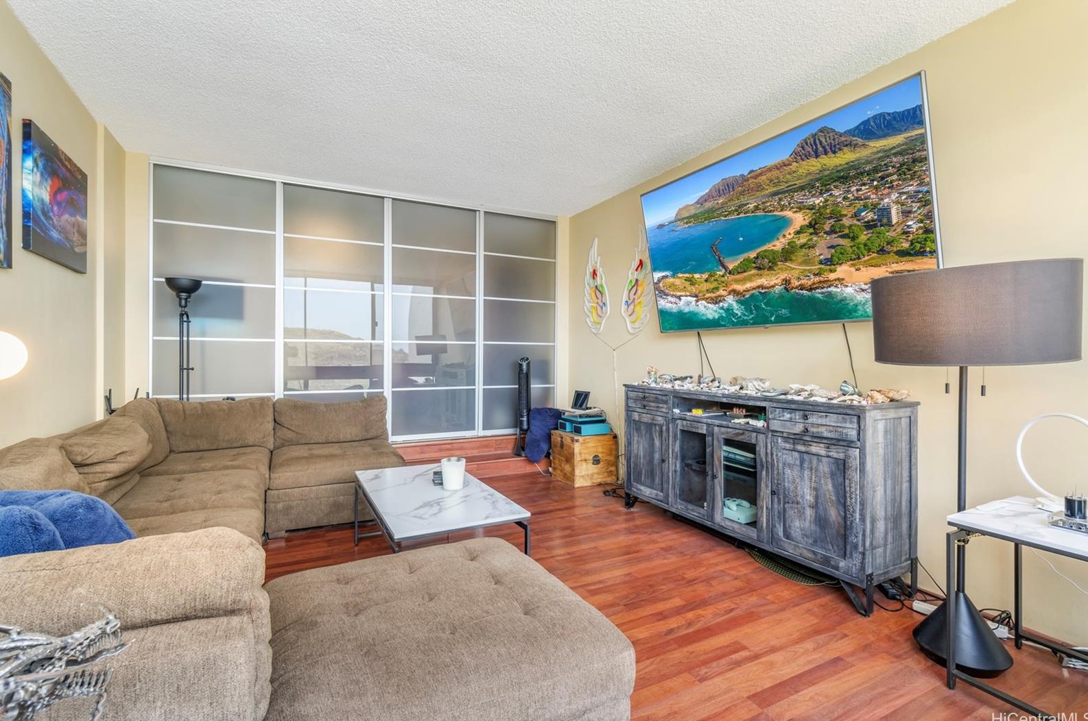 511 Hahaione St, Honolulu HI  96825-1405 exterior