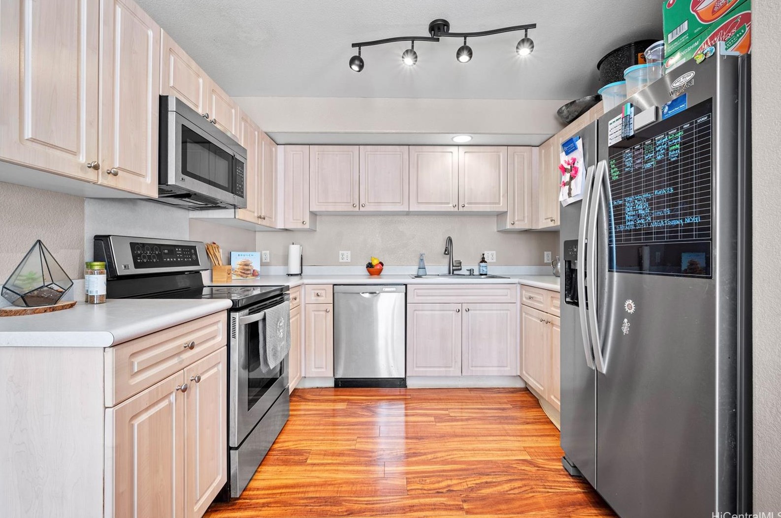 91-1541 Keonekapu St, Ewa Beach HI  96706 exterior