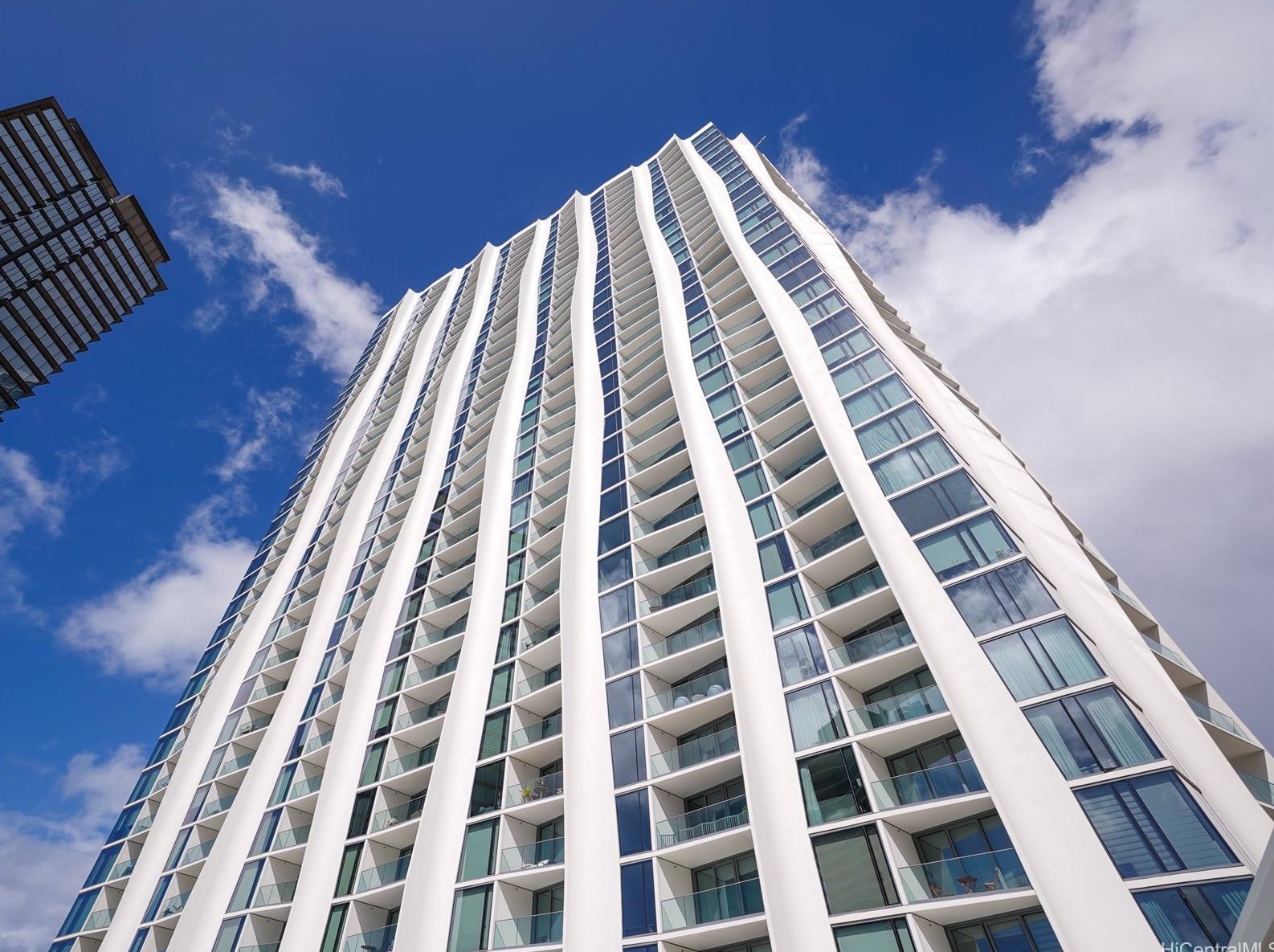 1000 Auahi St, Honolulu HI  96814-4105 exterior