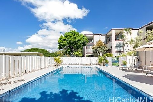 3721 Kanaina Ave, Honolulu HI  96815-4410 exterior